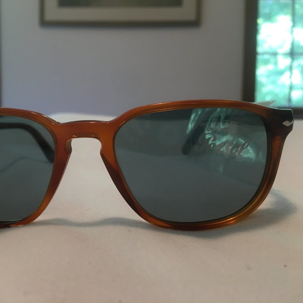 Persol Sunglasses 3019S Light brown tortoise with light blue lenses